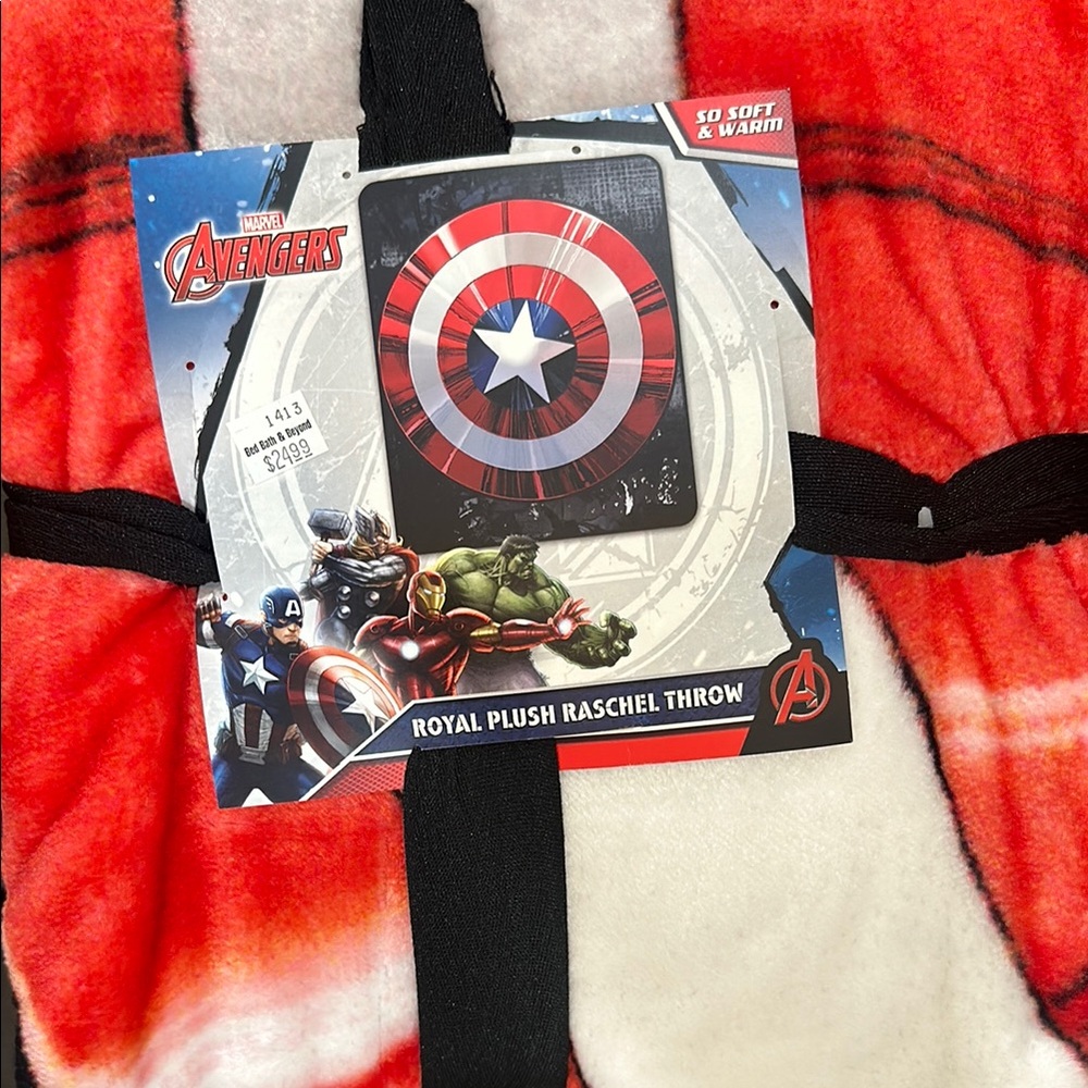 Marvel Avengers Red and White Plush Blanket